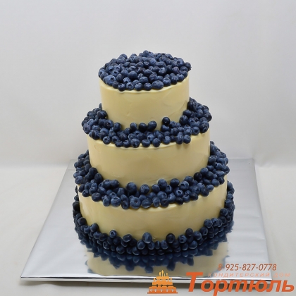 Торт свадебный с голубикой